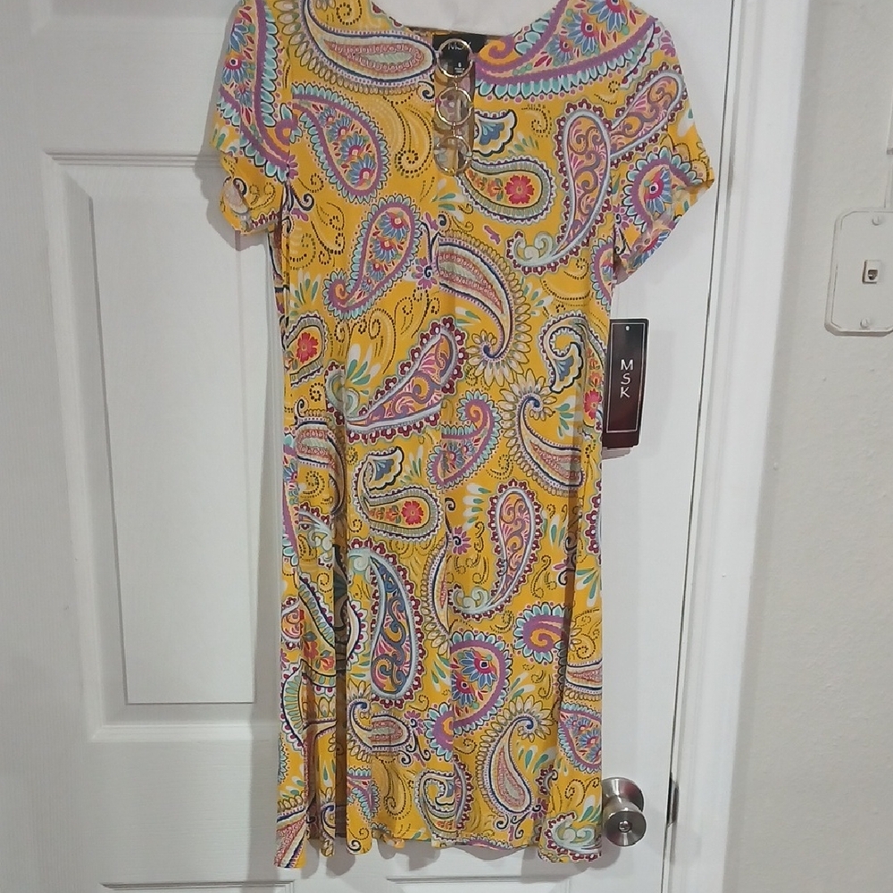 MSK Yellow Paisley Short-Sleeve Mini Dress with Multicolor Print